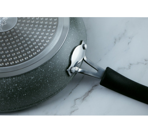 Сковорода с крышкой GT-2107-28/1 GRANITE 28 х 5.3 мм GUSTO